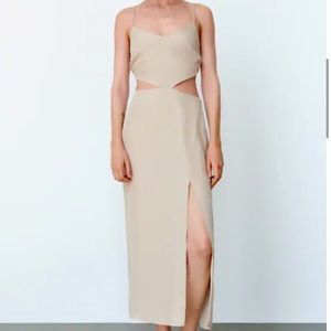 Cut out dress soft gold